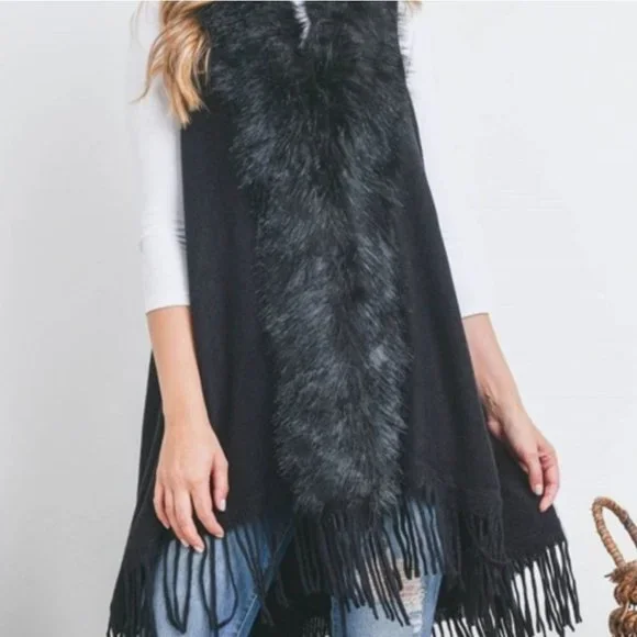 Knit Sweater Vest / Shawl /Cover up with faux fur - Picture 1 of 7